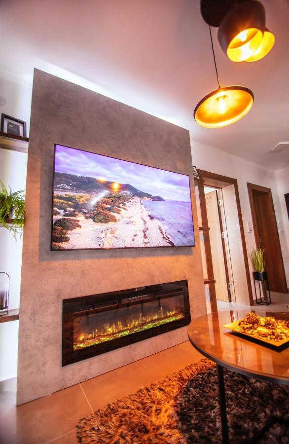 Royal Luxury Apartment Vrsac Luaran gambar