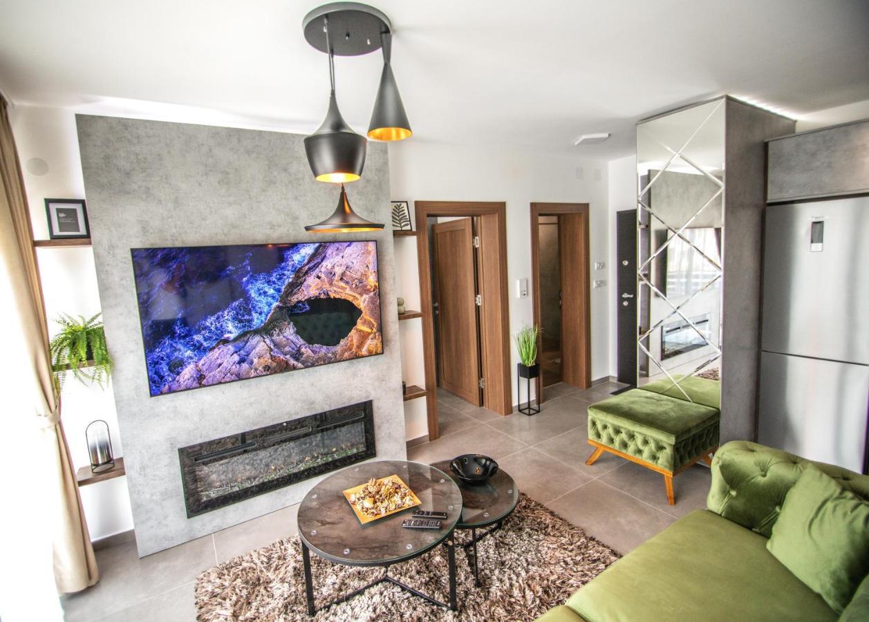 Royal Luxury Apartment Vrsac Luaran gambar