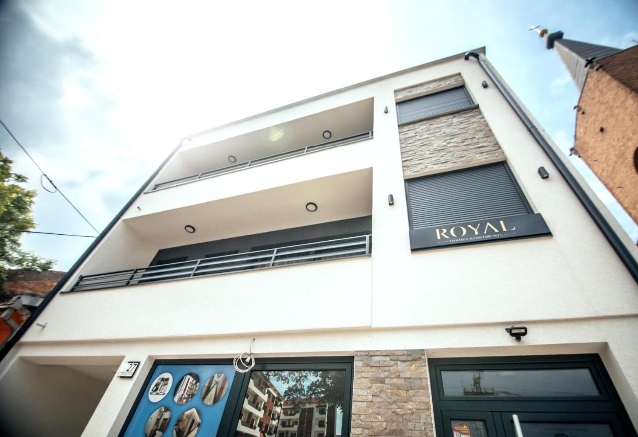 Royal Luxury Apartment Vrsac Luaran gambar