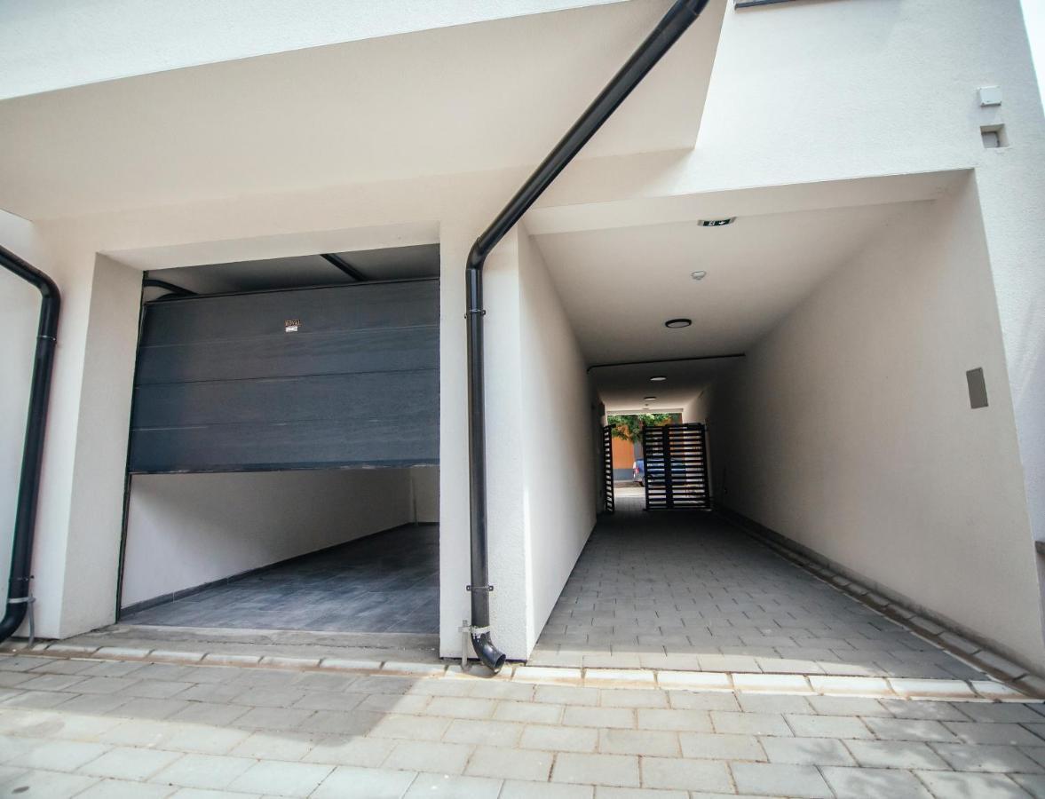 Royal Luxury Apartment Vrsac Luaran gambar